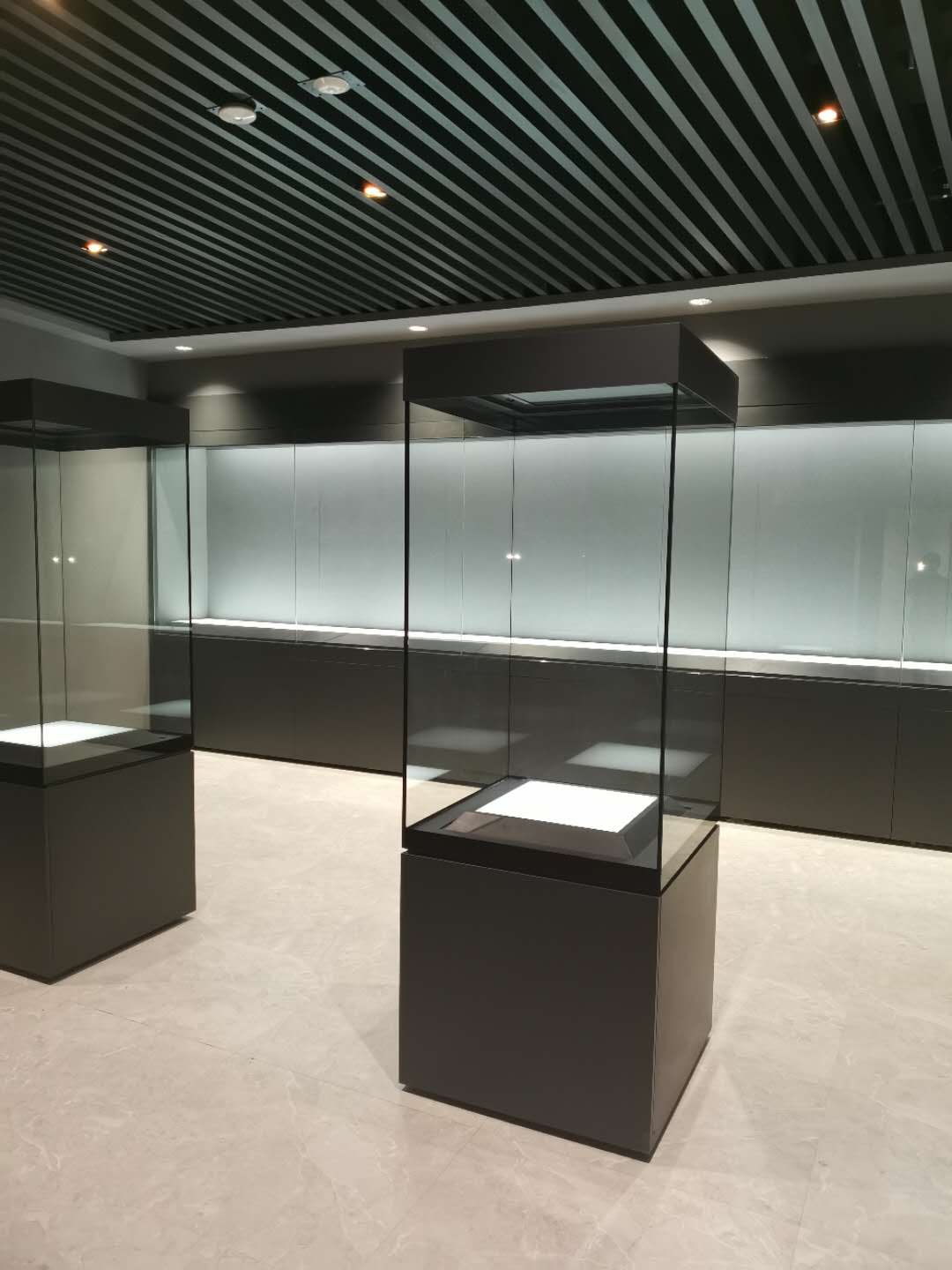 博物馆展柜玻璃发展的回顾与展望